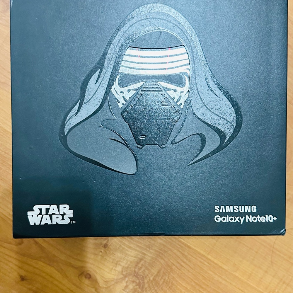 Samsung Galaxy Note10+ Star Wars Edition Packaging